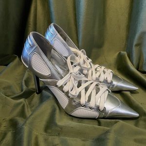 Azalea Wang Laced Up Pointy Shoes